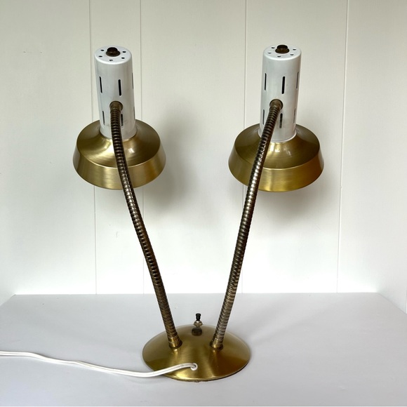 Vintage RARE Mid Century Modern Double Gooseneck Lamp - Picture 4 of 16